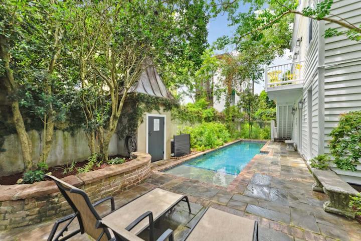 Serene Cottage With Beautiful Garden And Heated Pool 찰스턴 외부 사진