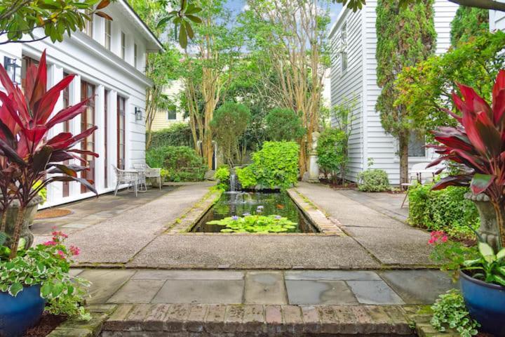 Serene Cottage With Beautiful Garden And Heated Pool 찰스턴 외부 사진