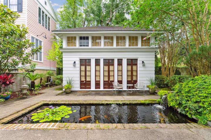 Serene Cottage With Beautiful Garden And Heated Pool 찰스턴 외부 사진